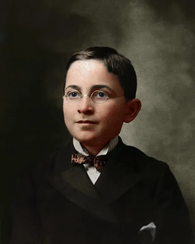 myrmekochoria - Harry Truman (13 lat) w 1897 roku. 

Przed nim ciężkie dzieciństwo,...