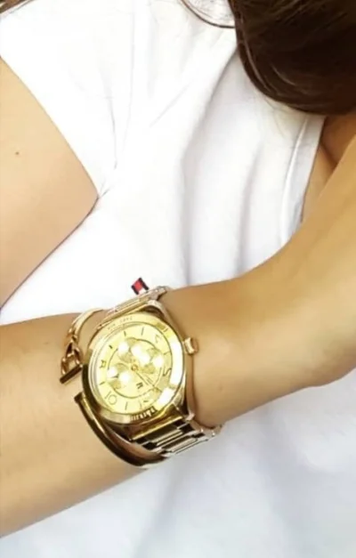 Mala_kicia - Ktos wie co to za model zegarka?? 
Halkooo 
#pytanie #rozowepaski #niebi...