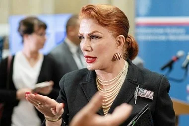 xHershelx - Ciekawe kiedy interwencja gubernator Mosbacher ( ͡° ͜ʖ ͡°)