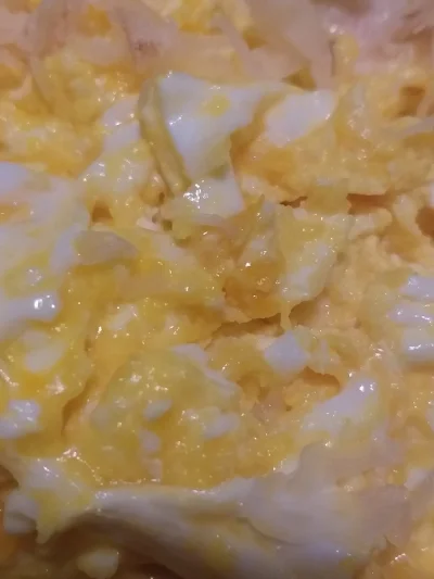 Wina_Segmentacji - Jajecznica na maśle z solą i chrzanem i kapustą kiszoną

#gotujzwy...