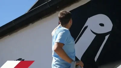 yeron - Tutaj spot pokazujący powstanie muralu.