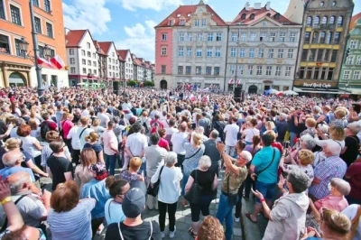 mroz3 - 13:30 na rynku w sobotę będzie Długopis, ciekawe jak w "twierdzy po" wypadnie...