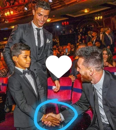 jatylkopytam - Syn Ronaldo ma dlon jak Messi. Ciekawe czy ronaldo jr. bedzie taki sam...