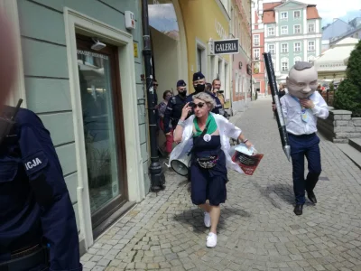 grubson234567 - Uwaga pisowska milicja dokonała obstawy groźnych terrorystów we #wroc...