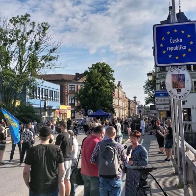 travelove - Cos normalnego - Czechy otworzyły granicę!

Symbolem współpracy i współ...