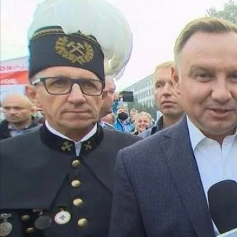 hubert686 - Dzisiaj Prezydent Andrzej Duda spotkał się z ''górnikami'' ( ͡° ͜ʖ ͡°)
R...