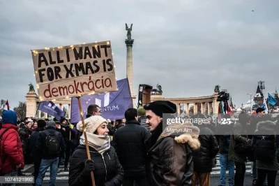 penknientyjerz - @Print_Screen: > są Kuce, które piszą, że na Węgrzech mamy demokracj...