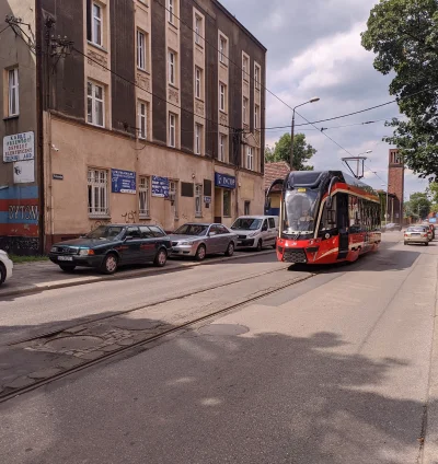 sylwke3100 - A kogo my tu na linii 38 mamy zamiast Eneczki?


#slask #tramwaje #tramw...