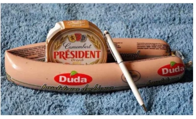kuba-jikj - 1 dzień nowej prezydentury i długopis już się skompromitował. Głupi naród...