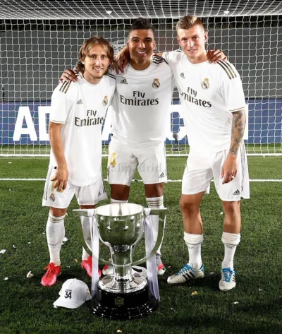 Marseloo - Toni Kroos €25M.
Luka Modric €35M.
Casemiro €5M.

Rabunek.
#realmadry...