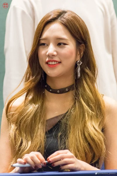 XKHYCCB2dX - #Solbin #LABOUM 
#koreanka #kronografia