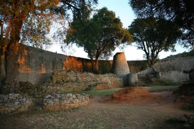 KubaGrom - Wielkie Zimbabwe, około XII wiek.