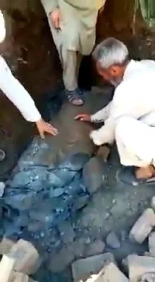 s.....a - W Pakistanie, w mieście Mardan, podczas budowy znaleziono starożytną statuę...