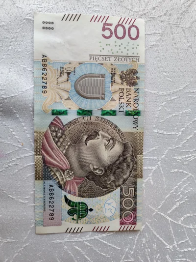 runieeee - Ohui.jpg
To jednak istnieje, pierwszy raz w życiu widzę banknot 500zl na o...