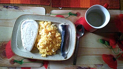 anonymous_derp - Dzisiejsze śniadanie: Jajecznica z 5 jaj na maśle, twaróg, #marynowa...