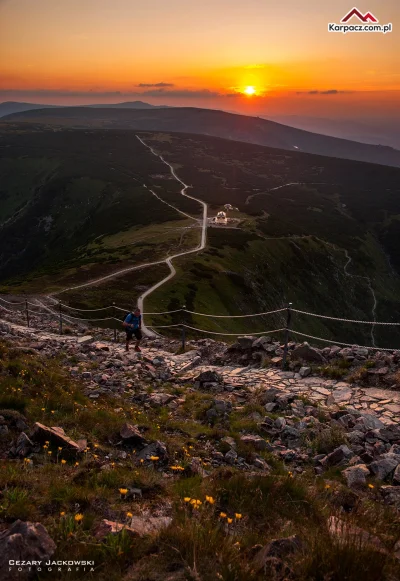 Pani_Asia - Zachód Słońca w drodze na Śnieżkę
fot: Cezary Jackowski

#fotografia #...