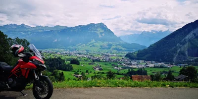 Nfvr - W Szwajcarii, a gdzie?

#motocykle #motomirko #motocykleboners