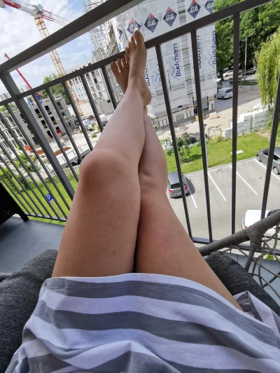 zaczarowany_olowek - Wyciągnąć nogi na swoim balkonie ( ͡º ͜ʖ͡º)

SPOILER

#zales...