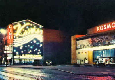 K.....i - Lata 1965-1967, Kino "Kosmos" i jego reklama nocą...
źródło: Biuro Wydawni...