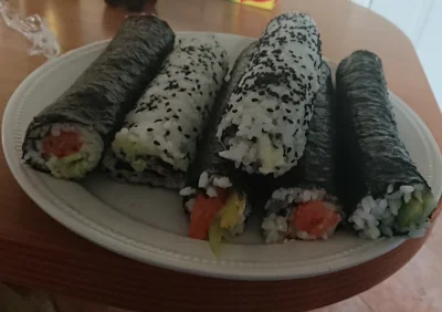 1rowerblazeja - pierwsze własnoręczne #sushi
da się zjeść ( ͡° ͜ʖ ͡°) #gotujzwykopem