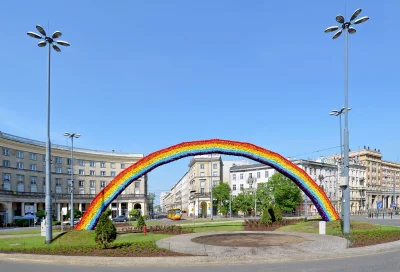 shiromaru - Ciekawi mnie to, czy ci, którzy "wandalizmem" nazywają powieszenie flagi ...