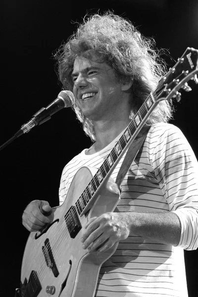 kojotte - PAT METHENY
https://musiclo79.blogspot.com/2020/07/pat-metheny-patrick-bru...