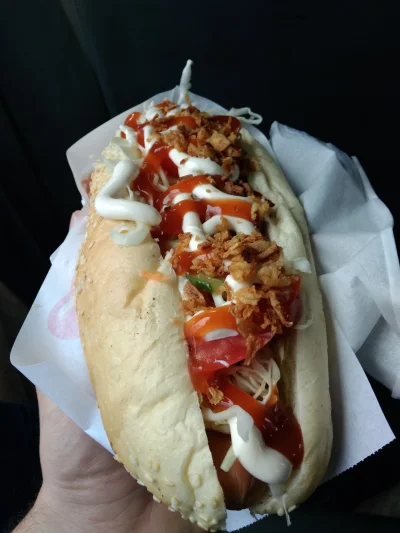 bArrek - Pyszny hot dog z budy z hot dogami