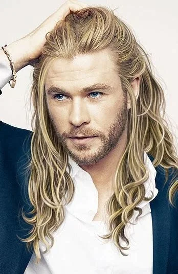 Yolanty - @goldboy: już widzę jak Hemsworth owi ktoś mówi żeby ściął włosy xd