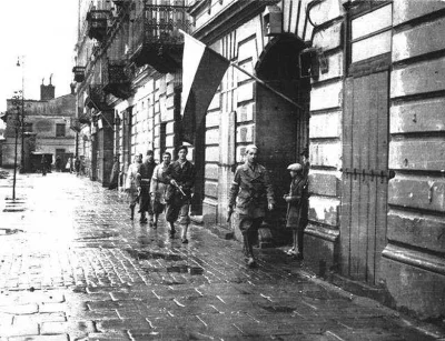 wiekdwudziestypl - 1 sierpnia 1944 roku wybuchło powstanie warszawskie.
Galeria zdję...