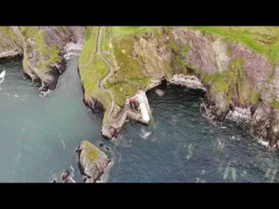 ripencjo - Z lekką nieśmiałością - latanie nad Dingle #irlandia 

#drony #dji #mavi...