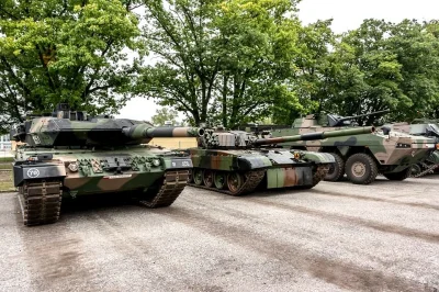 dawid131 - @rolerek: Dla porównania wielkości
 Leopard 2A5, PT-91 Twardy and KTO Ros...