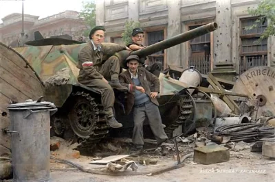 k.....x - Działo pancerne Jagdpanzer 38(t) Hetzer zdobyte przez powstańców podczas wa...