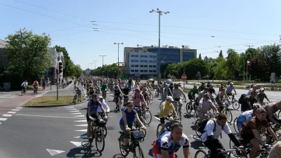 reddin - Ludzie w tym @BomBom: i jego poplecznik @Krupier: zarzucają mi, że nie kryty...