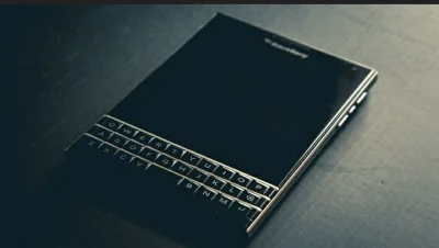 Mega_Smieszek - Co to za #blackberry ? Wygląd 10/10 podoba się dla mnie.

#telefony