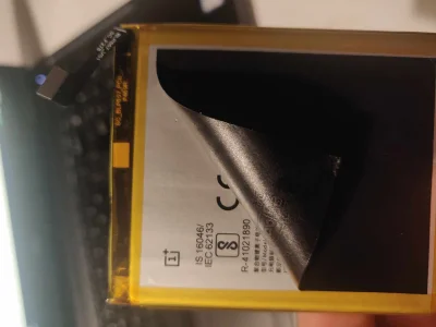 trzeciSLAW - Wykupiłem sobie części do oneplus 6 z witrings, miała być OEM przyszła b...