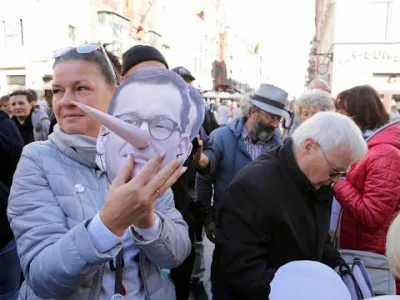 Lookazz - Ha tfu, na cały pis i wszystkich tych, którzy ich popierają, mimo tego co t...