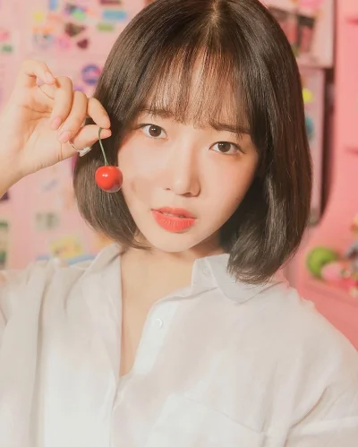 XKHYCCB2dX - #yoojung #wekimeki 
#koreanka