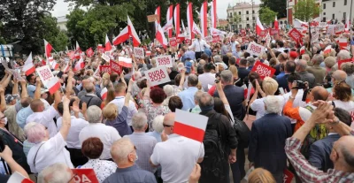 a.....d - Przed wyborami po 240 przypadków, po wyborach po 800. Co mogło pójść nie ta...