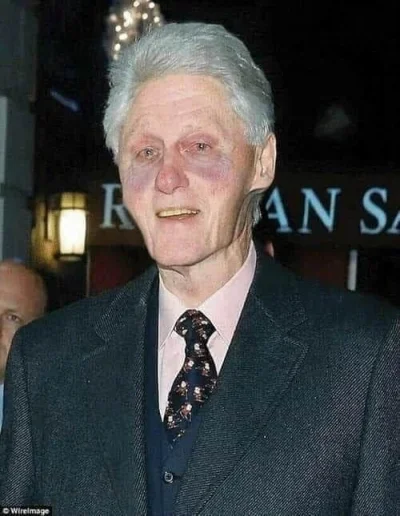 s.....o - Bill Clinton, 73 lata... wyglada na 110 ( ͡° ʖ̯ ͡°) 
#ciekawostki #heheszk...