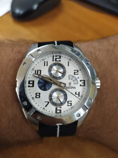 Del - @watchcollector: Mi się od paru dni Festina przyssała do ręki.