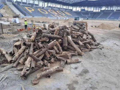 piotr-zbies - Podczas budowy południowej i zachodniej trybuny stadionu #pogonszczecin...