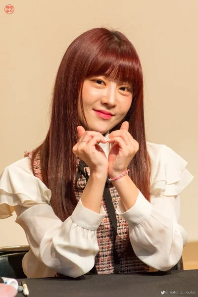 XKHYCCB2dX - #Yujeong #LABOUM 
#koreanka #kronografia