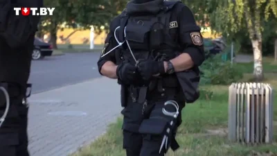 PrawieJakBordo - W Mińsku, w rejonie stacji metra Puszkinskaja, siły bezpieczeństwa p...