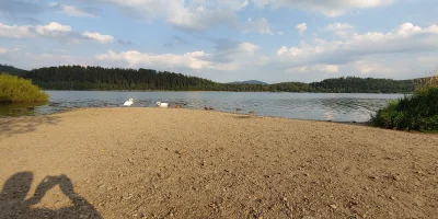 Jergen - Spoko, trafiłem na Bukowskie. Czysto trudno nie jest ale da się wykąpać. Dzi...