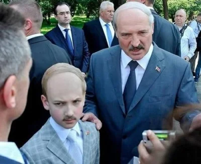 wfyokyga - Łukaszenka z synem, podobno kiedyś ma go zastąpić.
#bialorus #heheszki
