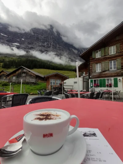 kotbehemoth - Pozdro spod Eigeru. Masakra tutaj w tych Alpach. Głośno jak na lotnisku...