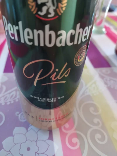 wacek_1984 - Perlenbacher Pils

W zapachu owocowe, w smaku slodowe z goryczka. 

Może...
