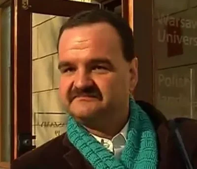 Tami - @r3v: Policją mnie będzie straszył... mnie, doktora nauk! ( ͡° ͜ʖ ͡°)