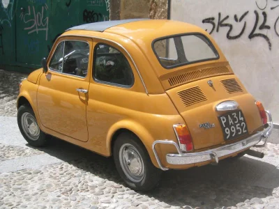 Ikarus_260 - @czabkaniewidka: Maluch był przede wszystkim włoskim samochodem miejskim...