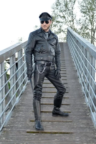 Lukardio - #mrleather #leatherman #ladnypan